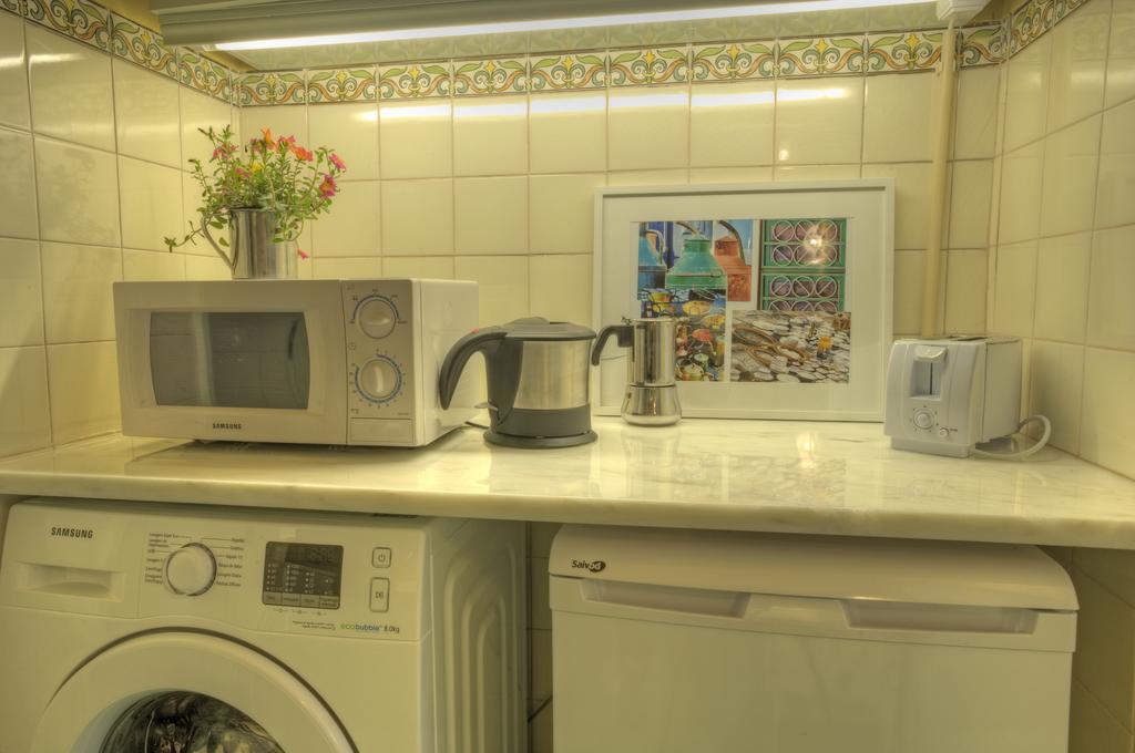 Stay Local In Alfama! Alice Central Home, Near River Лиссабон Экстерьер фото