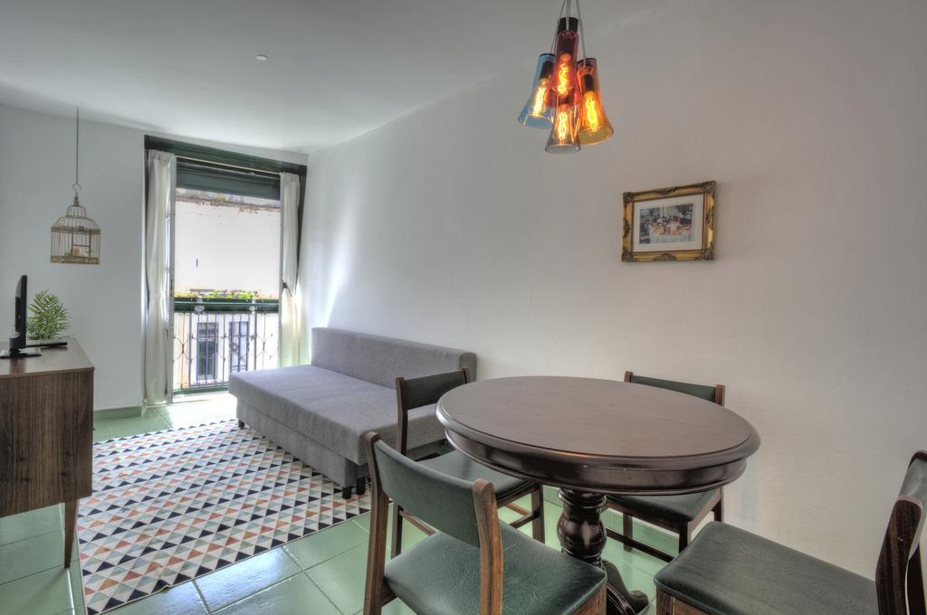 Stay Local In Alfama! Alice Central Home, Near River Лиссабон Экстерьер фото